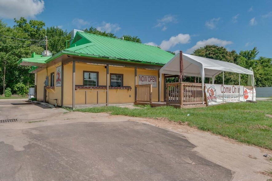 More Photos Of 5740 S Wayside Dr, Houston Restaurant For Lease