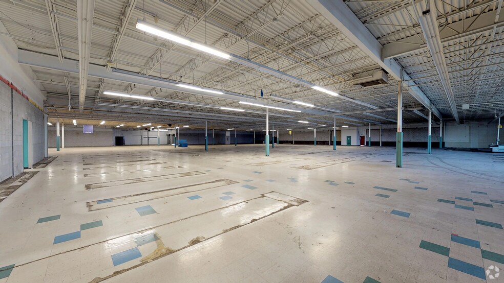 More Photos Of 2700 Sisk Rd, Modesto Freestanding For Lease