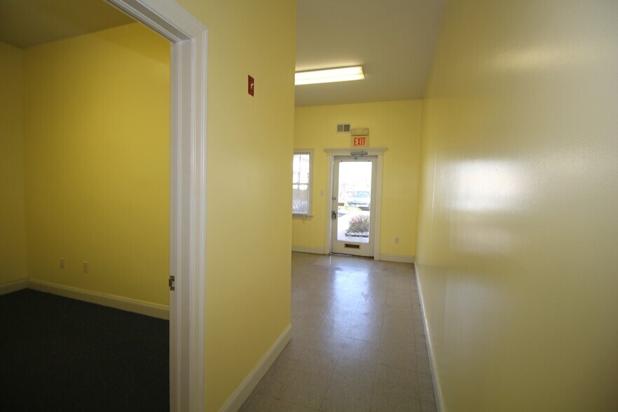 More Photos Of 1 Nami Ln, Hamilton Medical For Sale