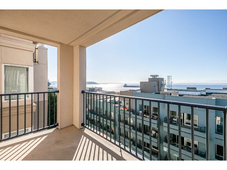 More Photos Of 315 1st Ave W, Seattle Apartments For Lease