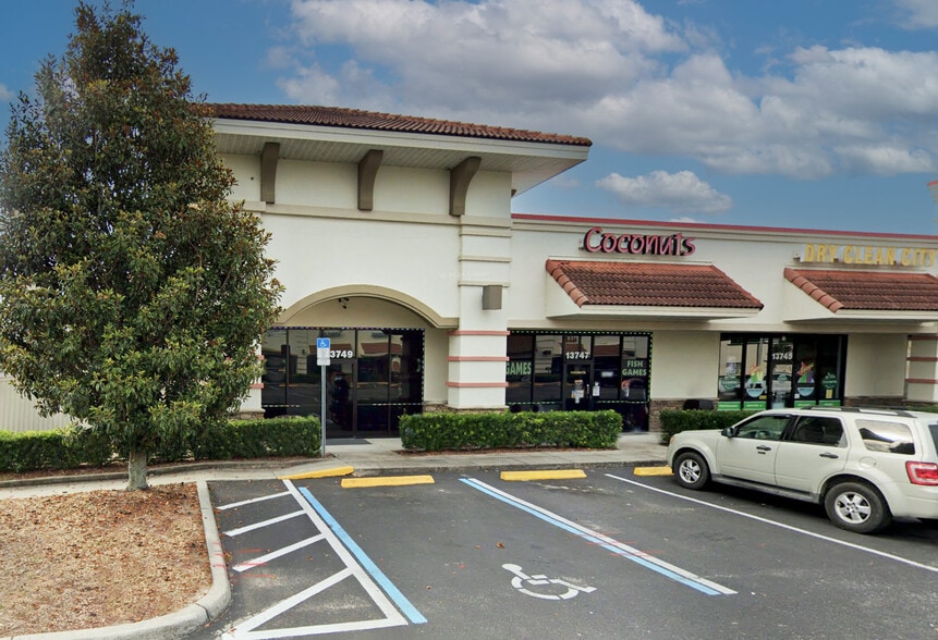 Primary Photo Of 13729-13749 Us Highway 441, Lady Lake General Retail For Lease