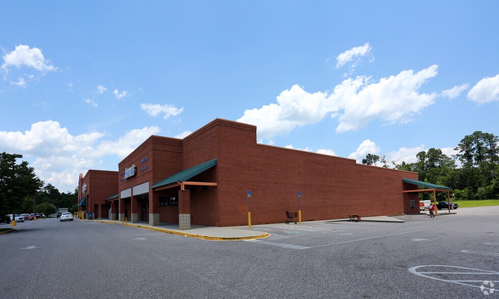 More Photos Of 1550 S Highway 29, Cantonment General Retail For Lease