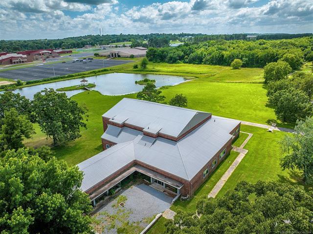 More Photos Of 7 Mathis Park Dr, Tahlequah Dormitory For Sale