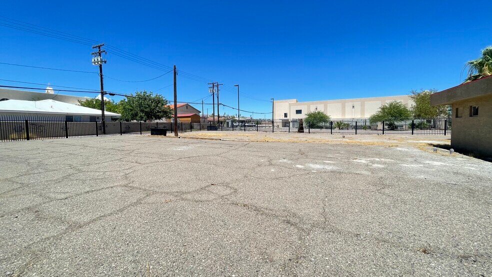 More Photos Of 701 W Broadway St, Needles Fast Food For Sale