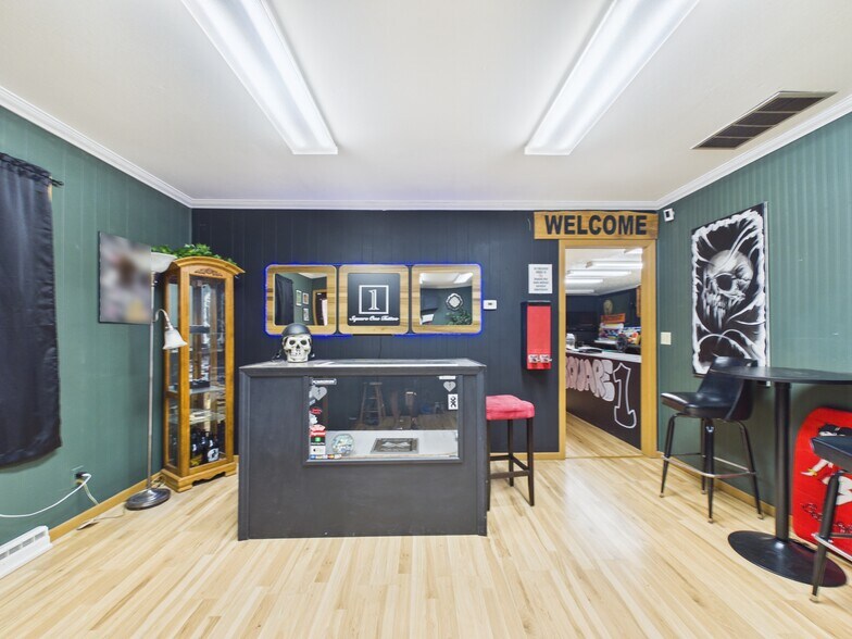 More Photos Of 414 Martin St, Greenville Office For Sale