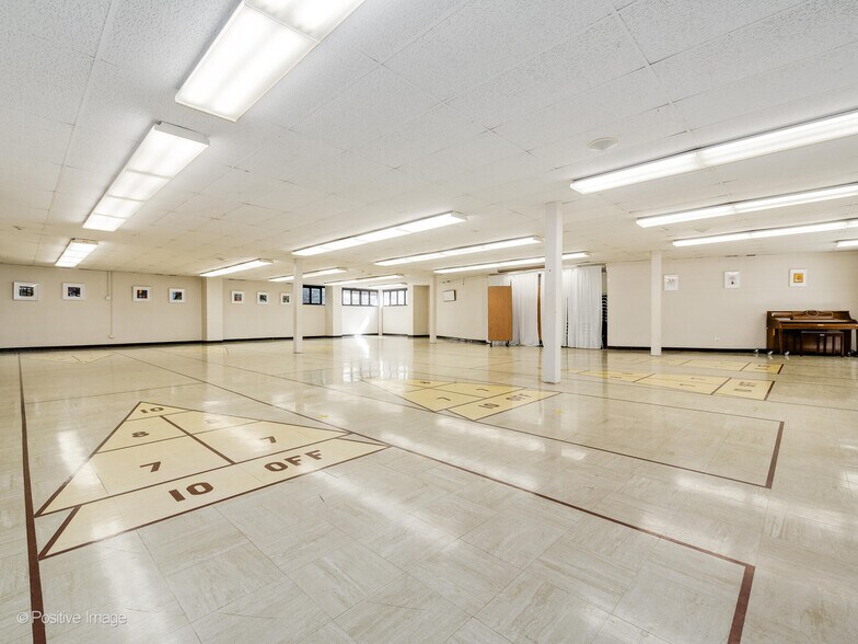 More Photos Of 47 Church St, Lake Zurich Religious Facility For Sale