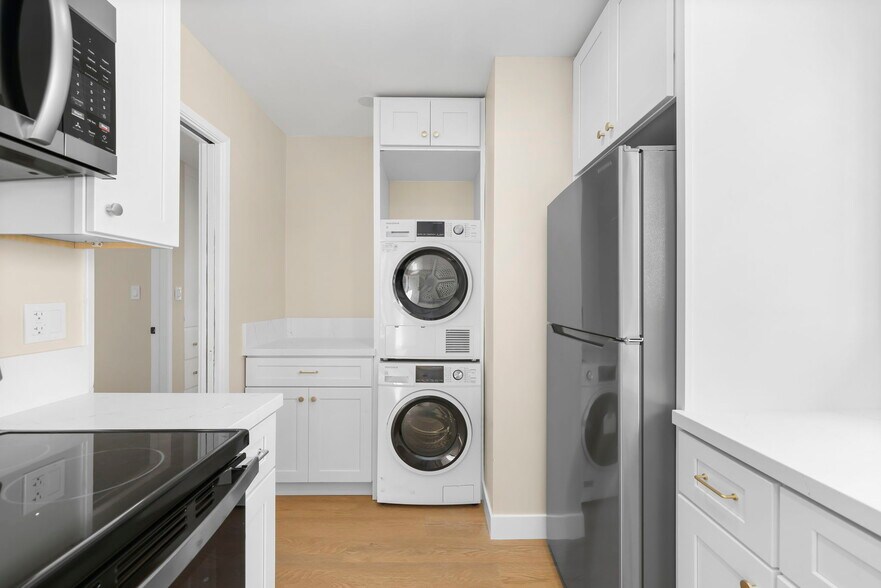 More Photos Of 3020 E 3rd St, Long Beach Apartments For Sale