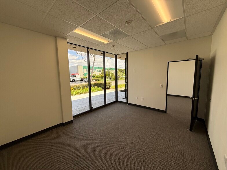 More Photos Of 1360 W Walnut Pky, Compton Manufacturing For Lease