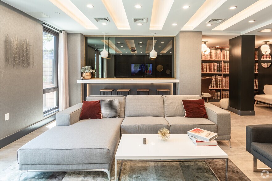 More Photos Of 635 4th Ave, Brooklyn Apartments For Lease