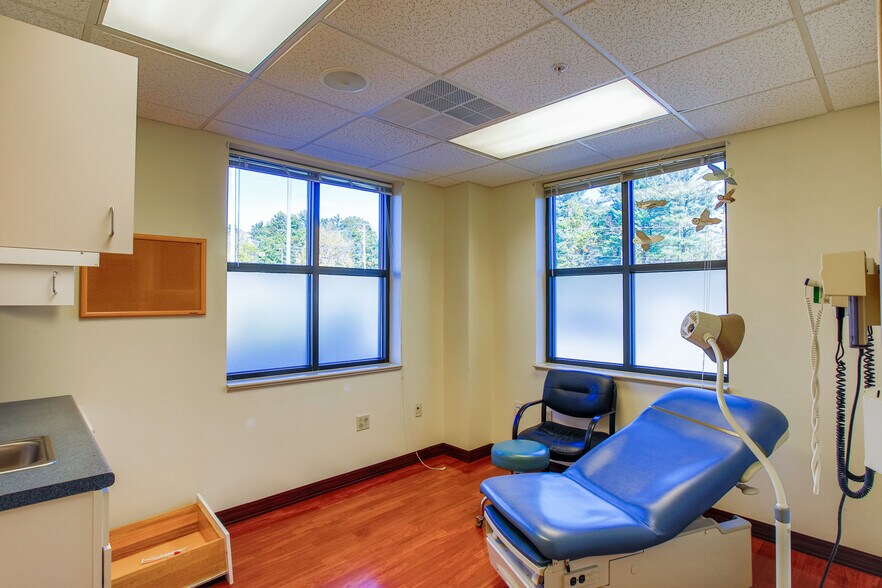 More Photos Of 200 KMD, Waterville Office For Sale