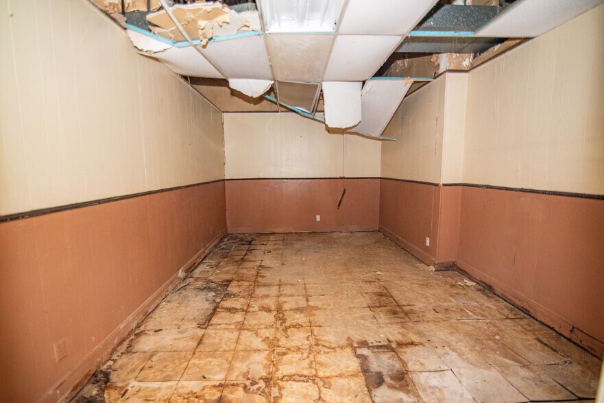 More Photos Of 3301-3317 Garrison Blvd, Baltimore Storefront For Sale