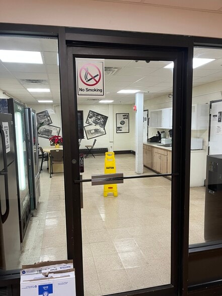 More Photos Of 521 Mount Hope St, North Attleboro Warehouse For Lease