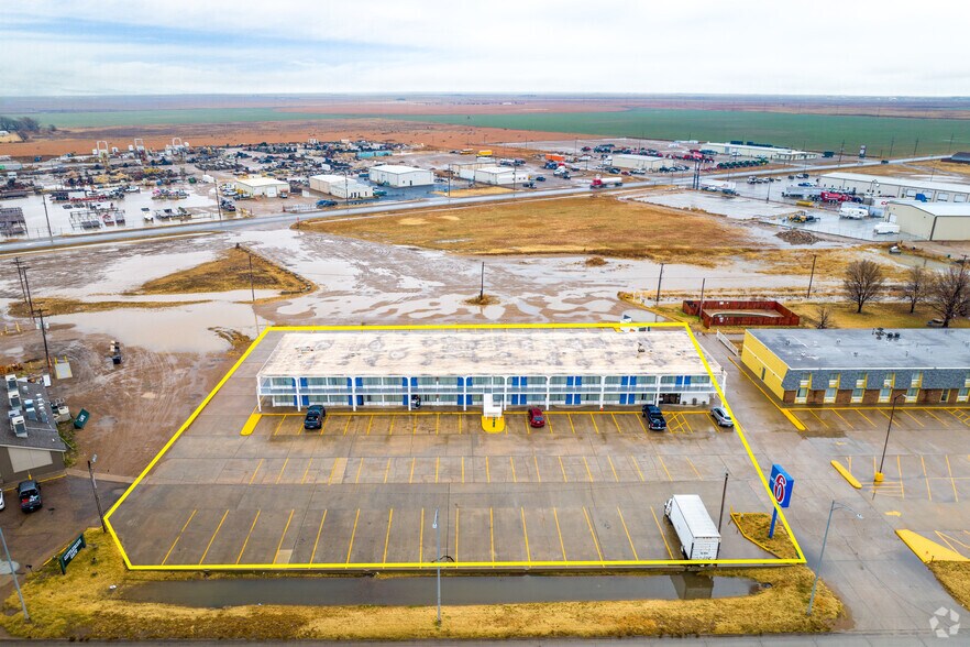 More Photos Of 722 E Pancake Blvd, Liberal Hotel For Sale