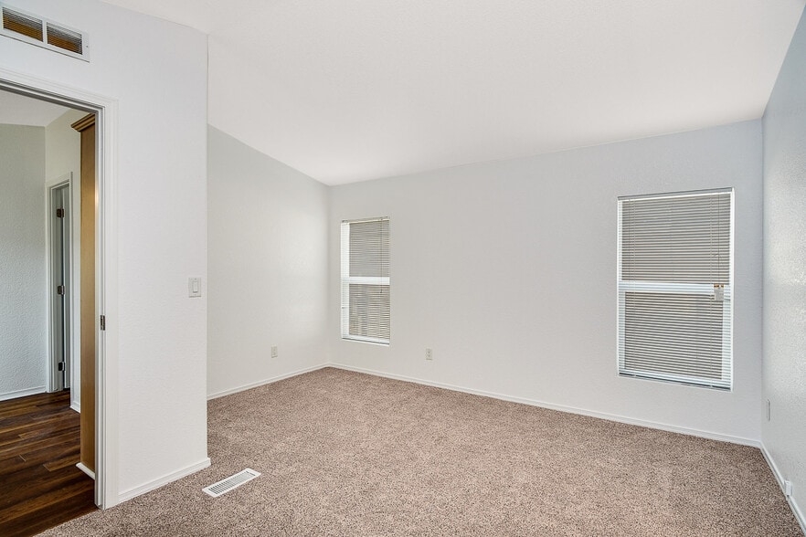 More Photos Of 15348 Running Deer Trl, Poway Manufactured Housing Mobile Home Park For Sale