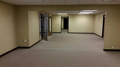 More Photos Of 9383 E Bell Rd, Scottsdale Self Storage For Lease