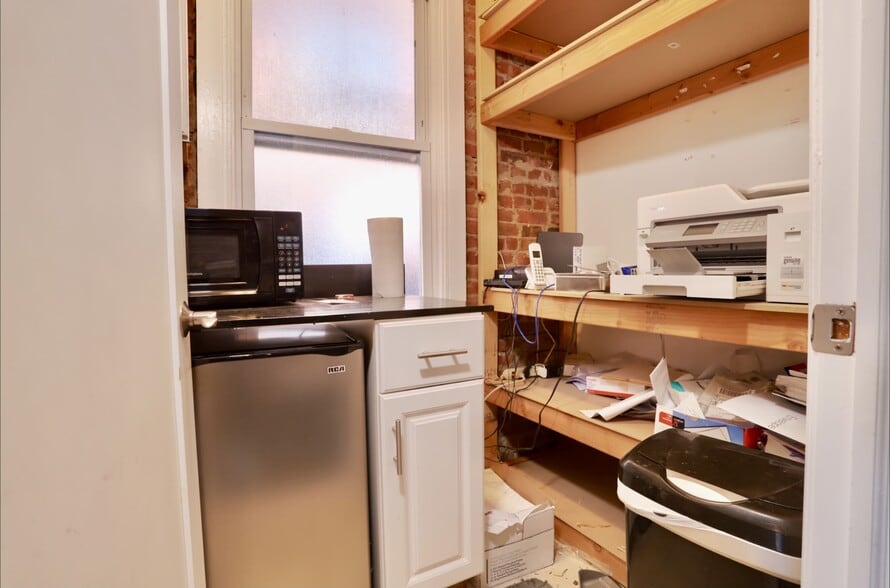 More Photos Of 205 12th St, Hoboken Storefront For Lease