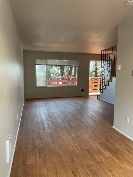 More Photos Of 7820 SW 17th Dr, Portland Apartments For Sale