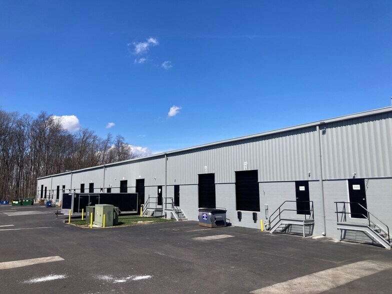 More Photos Of 35 E Uwchlan Ave, Exton Light Manufacturing For Lease