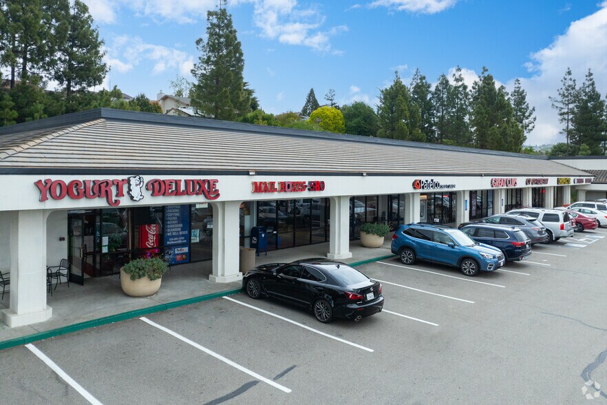 More Photos Of 3779-4015 E Castro Valley Blvd, Castro Valley General Retail For Lease