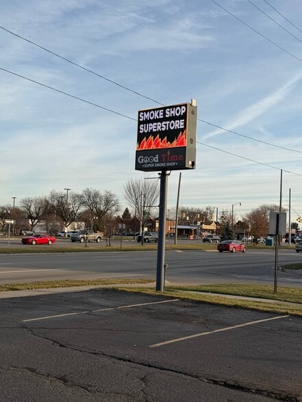 More Photos Of 14750 Fort St, Southgate Storefront Retail Office For Sale