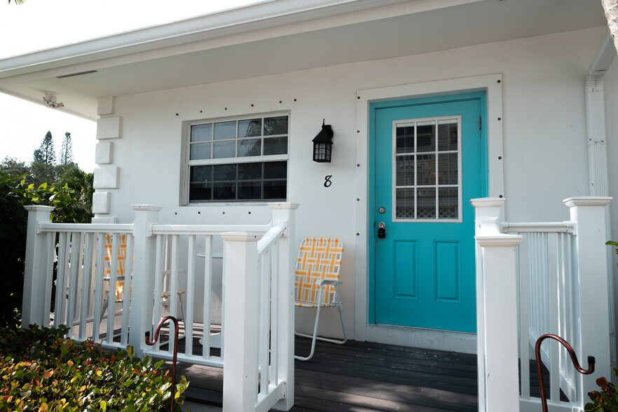 More Photos Of 2502 Tamarind Dr, Hutchinson Island Hotel For Sale