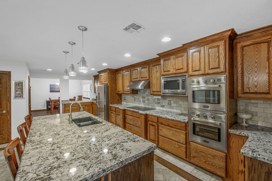 More Photos Of 13863 FM 2154 Rd, College Station Showroom For Sale