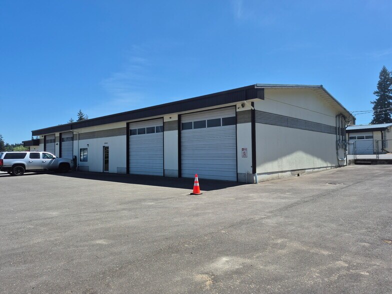 More Photos Of 23403 Mountain Hwy, Spanaway Service For Lease