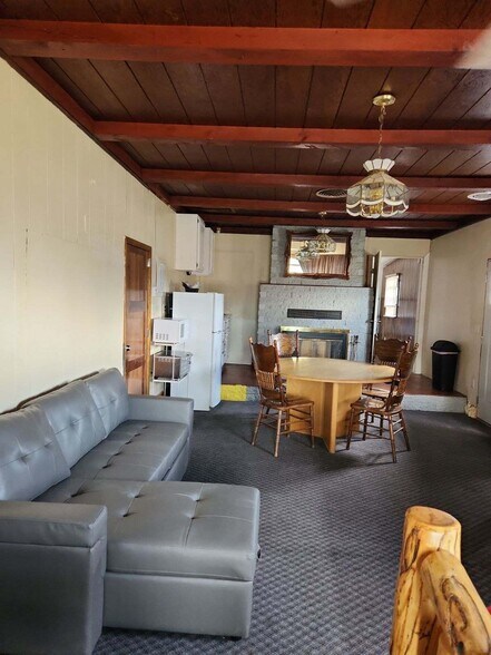 More Photos Of 365 4th St, Rock River General Retail For Sale