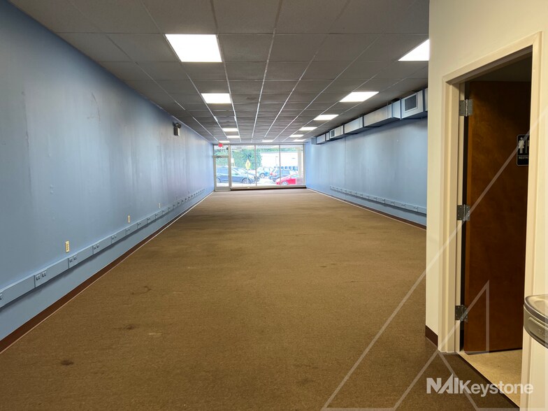 More Photos Of 3100 St Lawrence Ave, Reading Unknown For Lease