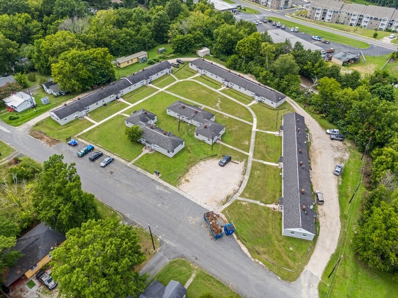 Primary Photo Of 113 Mill St, Chester Apartments For Sale