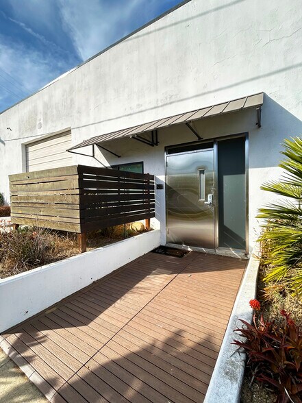 More Photos Of 130 Los Aguajes Ave, Santa Barbara Warehouse For Sale