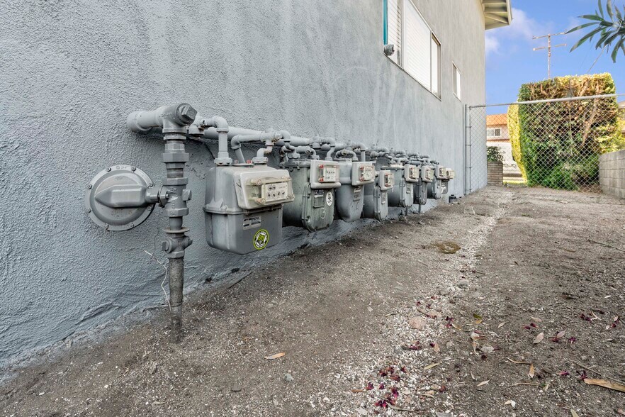 More Photos Of 568 E Colorado Ave, Glendora Apartments For Sale