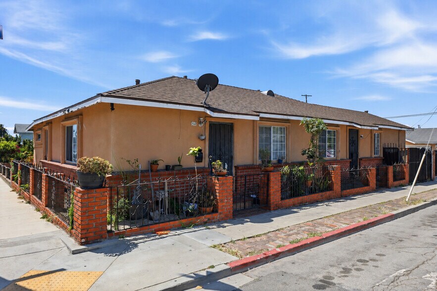 More Photos Of 932 E 23rd St, Long Beach Multifamily For Sale