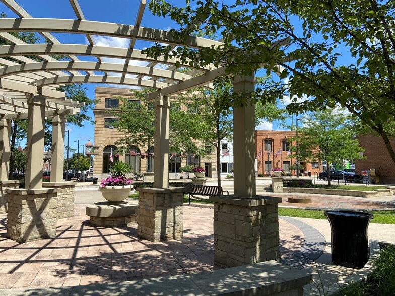 More Photos Of 1 Berea Commons, Berea Office For Lease