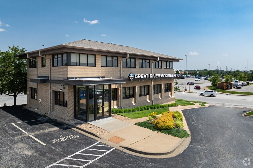 More Photos Of 2000 S Hanley Rd, Saint Louis Office For Sale
