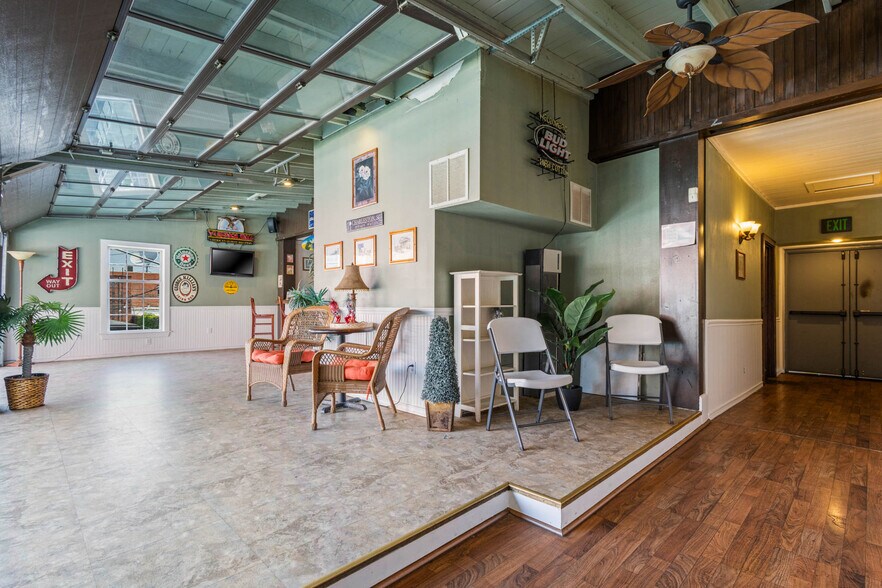 More Photos Of 20 Center St, Batavia Restaurant For Sale