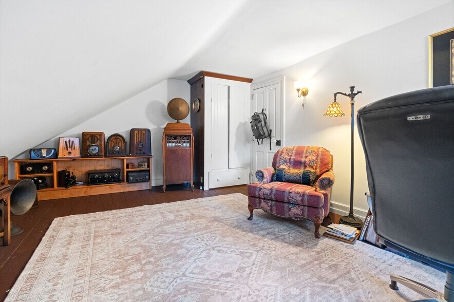 More Photos Of 23-25 Race St, Jim Thorpe Hospitality For Sale