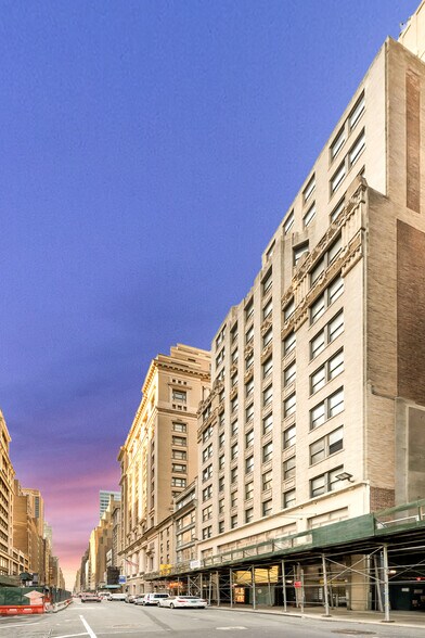 More Photos Of 15 W 39th St, New York Loft Creative Space For Lease