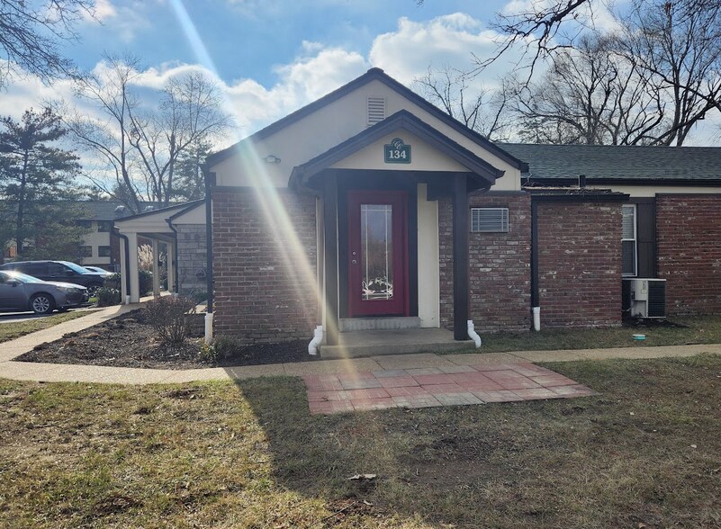 Primary Photo Of 134 Clarkson Executive Park, Ellisville Office For Lease