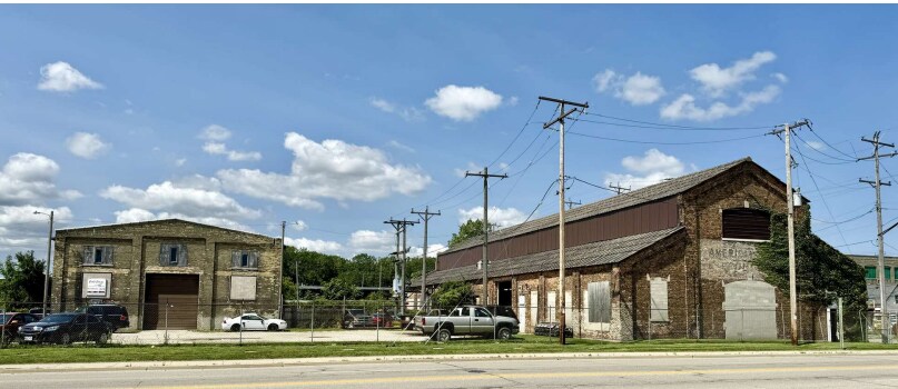 More Photos Of 2300 Racine St, Mount Pleasant Distribution For Sale