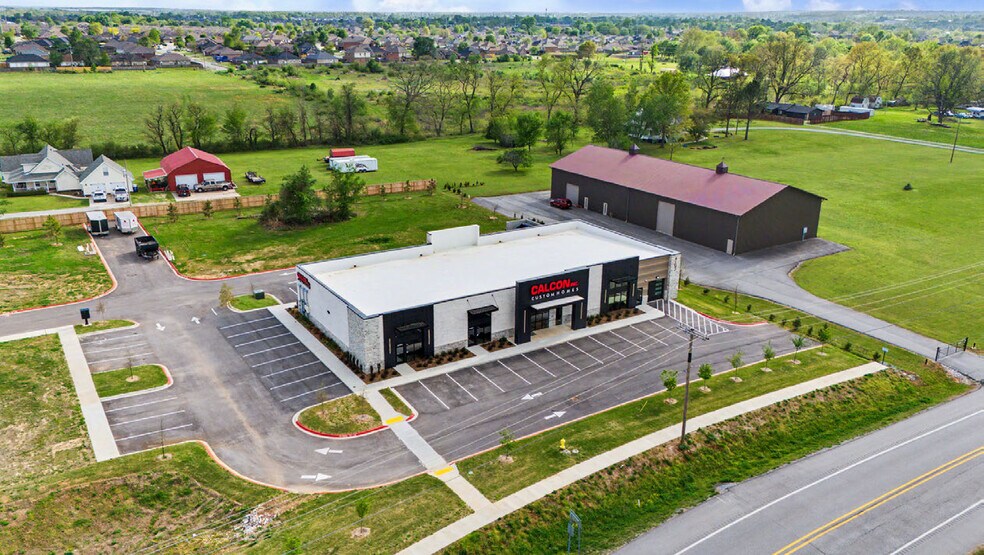 Primary Photo Of 4103 SW 2nd St, Bentonville Office For Lease