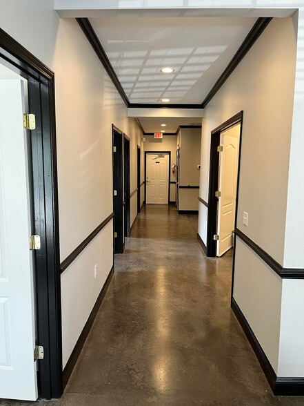 More Photos Of 137-139 Commons Way, Greenville Office For Lease