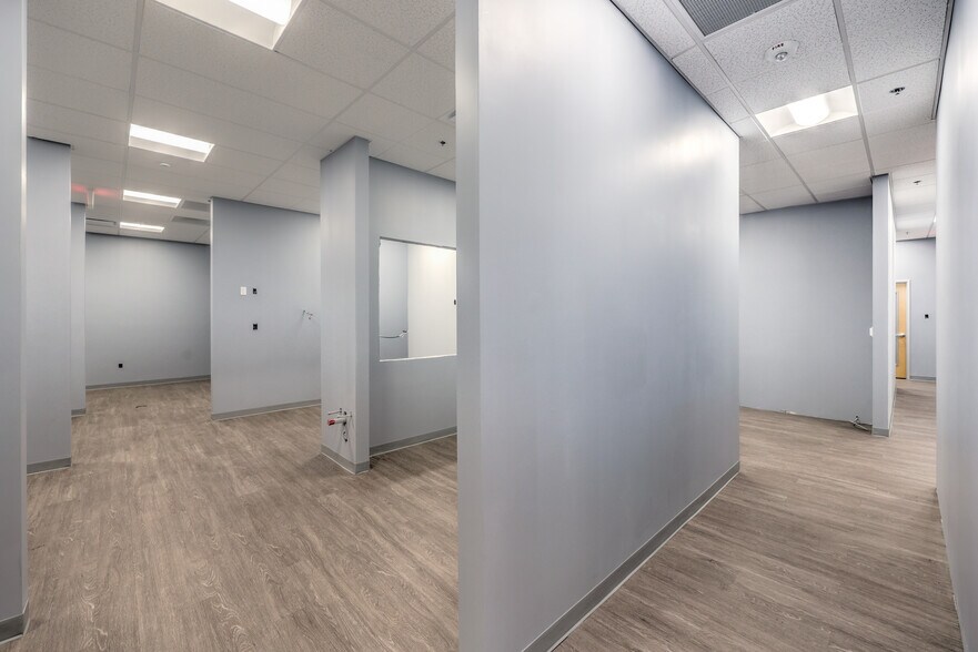 More Photos Of 2943-3073 W Craig Rd, North Las Vegas Unknown For Lease