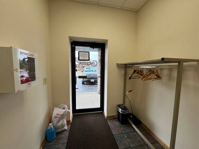 More Photos Of 300 S Pelham St, Rhinelander Office For Sale