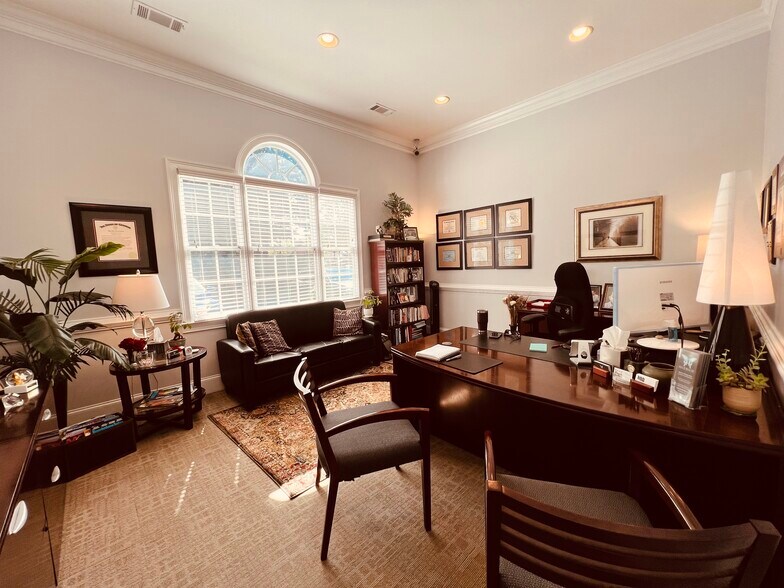 More Photos Of 2255 Sewell Mill Rd NE, Marietta Office For Sale