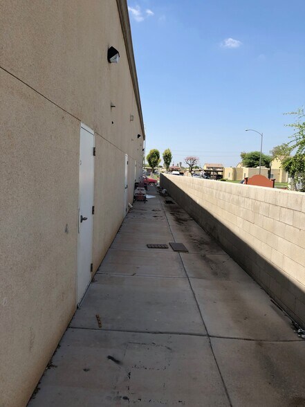 More Photos Of 801 E Birch St, Calexico General Retail For Sale