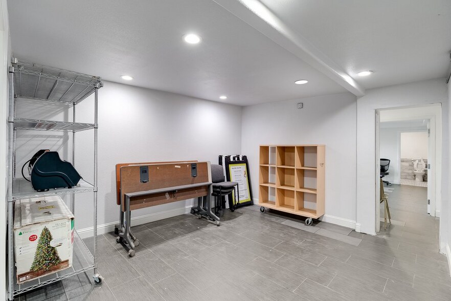 More Photos Of 1966 Broadway St, Vallejo Storefront For Sale