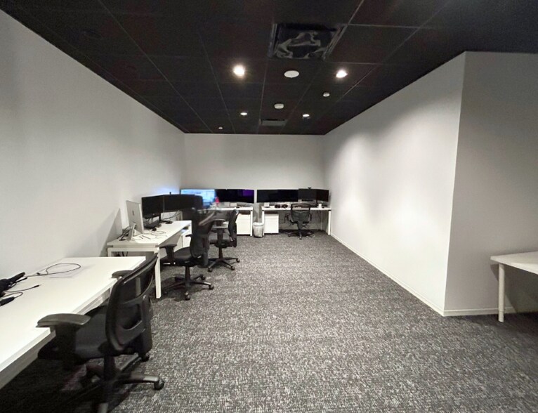 More Photos Of 2901 W Alameda Ave, Burbank Office For Lease