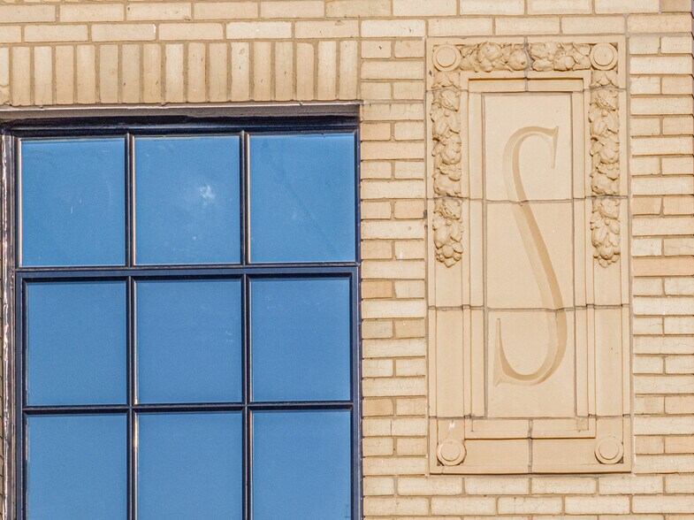 More Photos Of 1020-1090 N Capitol Ave, Indianapolis Loft Creative Space For Lease