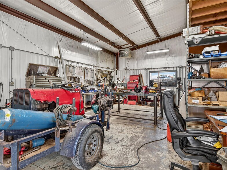 More Photos Of 1601 E Main St, Pawhuska Industrial For Sale